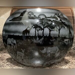 Jaguar 2006 Etched Black Glass Art Vase Safari Giraffe Elephant Zebra 9”X11”
